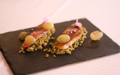 SALMONETE DE ROCA (Mullus surmuletus) CON UVAS Y ALMENDRAS